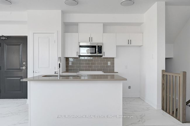 1015 Silhouette N/A, Condo with 2 bedrooms, 3 bathrooms and 1 parking in Barrhaven ON | Image 7
