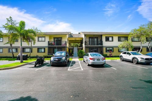 102-588 Trace Cir, Deerfield Beach, FL, 33441-7842 | Card Image