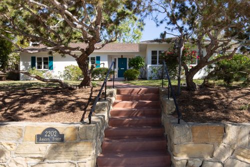 2202 Anacapa St, SANTA BARBARA, CA, 93105-3506 | Card Image