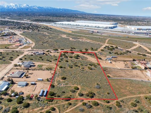 7971 Outpost Rd, Oak Hills, CA, 92344-9432 | Card Image