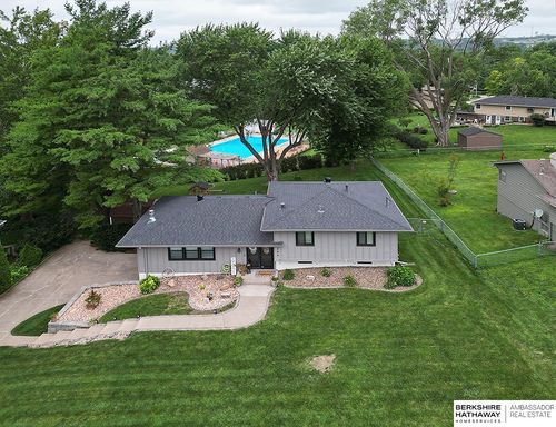 206 Parkview Dr, Council Bluffs, IA, 51503-5333 | Card Image
