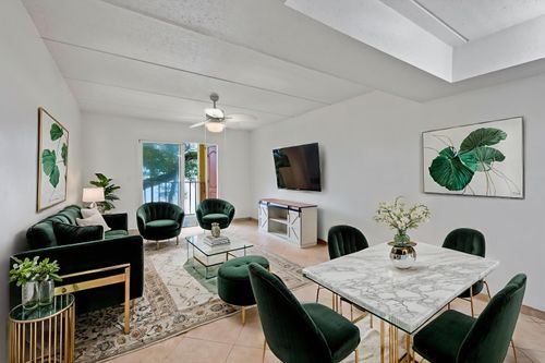 g201-209 W Miracle Strip Pkwy, Mary Esther, FL, 32569-1941 | Card Image