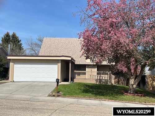 1020 Carriage Ln, Casper, WY, 82609-2451 | Card Image