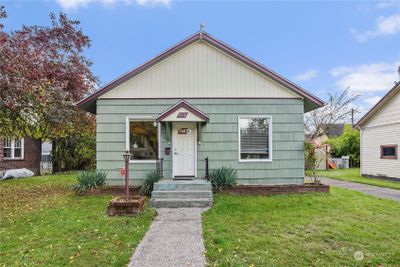 512 W Pear Street, House other with 3 bedrooms, 1 bathrooms and null parking in Centralia WA | Image 1