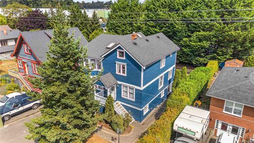 362 Ker Ave, Saanich, BC, V9A2B5 | Card Image