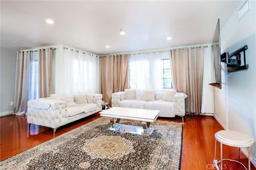 apt-224-10894 Olinda St, Sun Valley, CA, 91352-3497 | Card Image