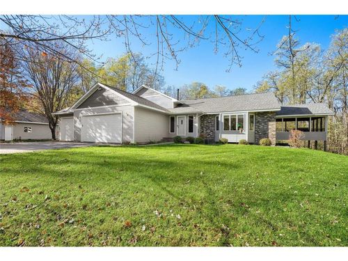 430 Highland View, Houlton, WI, 54082 | Card Image