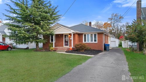 137 3rd St, Dunellen, NJ, 08812-1326 | Card Image