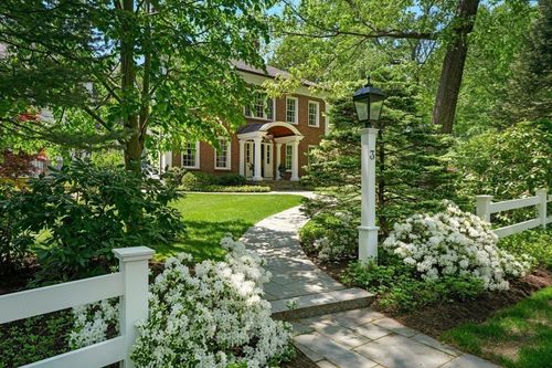 3 Ravine Rd, Wellesley, MA, 02481-1426 | Card Image