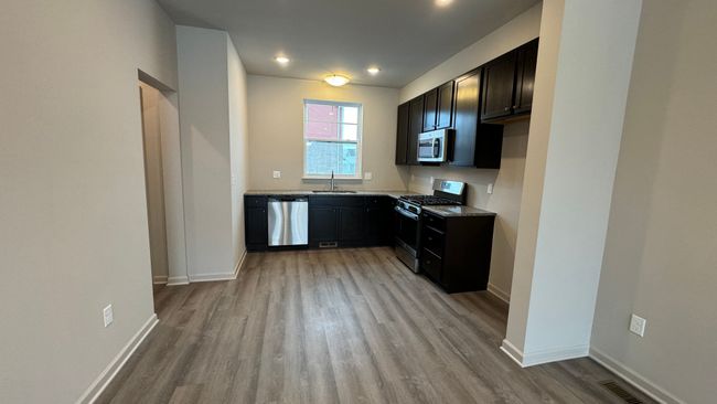 29977 Center St, Condo with 2 bedrooms, 3 bathrooms and null parking in New Hudson MI | Image 6
