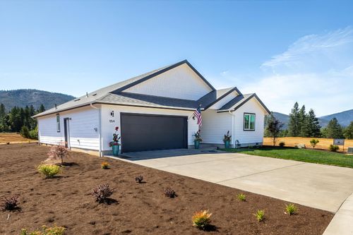 7-1154 Cascade Dr, Cave Junction, OR, 97523 | Card Image