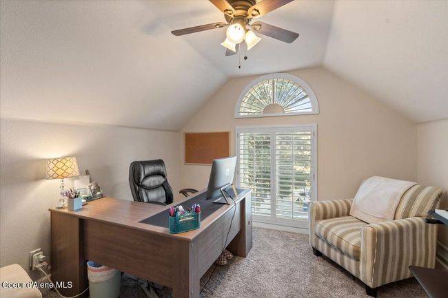Views of the lake from the bonus room | Image 28