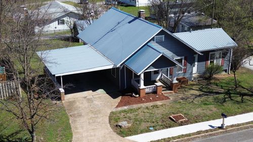 404 South St, Stockton, MO, 65785-9280 | Card Image