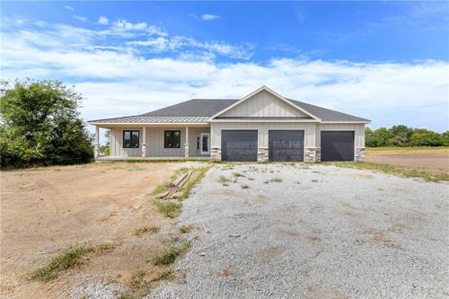 13408 Woodland Ranch Dr, Lone Jack, MO, 64086-5202 | Card Image