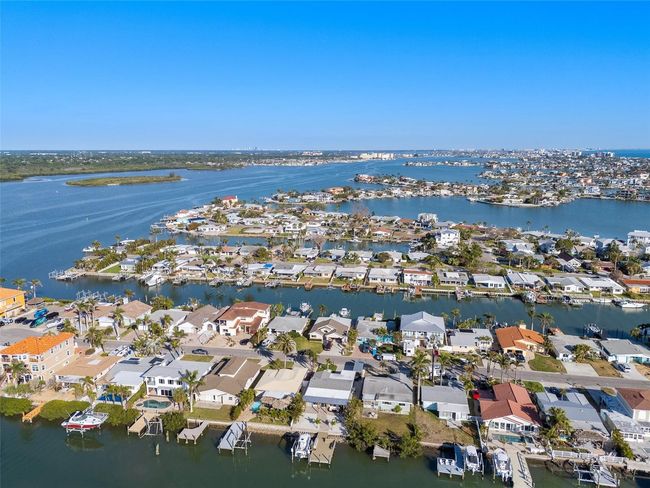 17730 Long Point Dr, House other with 3 bedrooms, 2 bathrooms and null parking in REDINGTON SHORES FL | Image 66