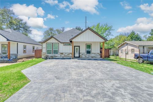 1405 Clark St, Bryan, TX, 77808-5514 | Card Image