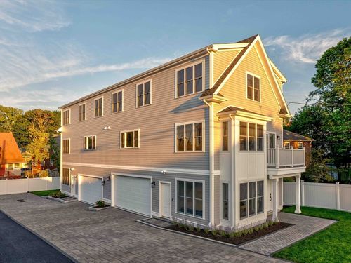 5-7 Vassall St, Quincy, MA, 02170-2116 | Card Image
