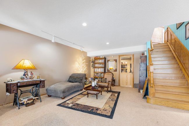 19 Sunrise Way, Home with 3 bedrooms, 3 bathrooms and 4 parking in Priddis Greens AB | Image 40