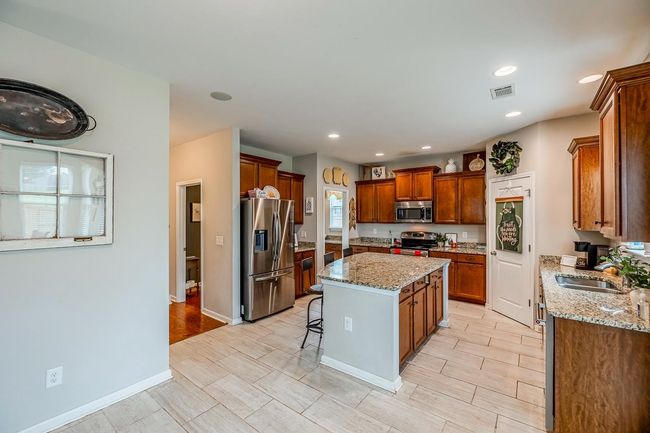 208 Castleton Cir, House other with 3 bedrooms, 3 bathrooms and null parking in Boiling Springs SC | Image 10