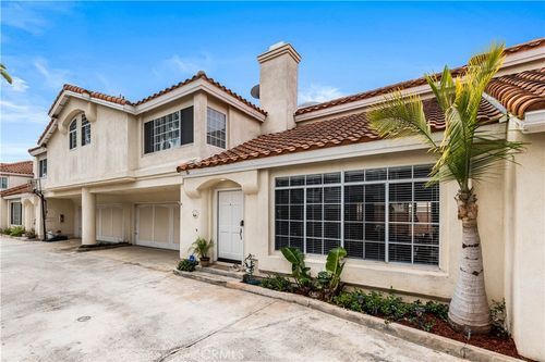 d-2537 Orange Ave, Costa Mesa, CA, 92627-5135 | Card Image