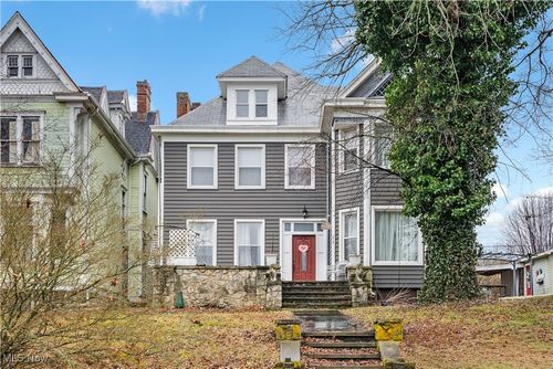 219 Pennsylvania Ave, East Liverpool, OH, 43920-3280 | Card Image