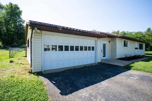 1617 Russell Ct, Fairmont, WV, 26554-9253 | Card Image