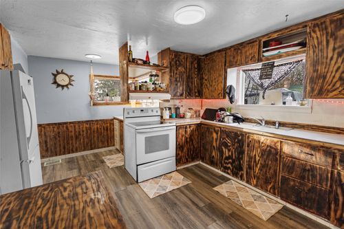 1305 4th Ave E, Kalispell, MT, 59901-5901 | Card Image