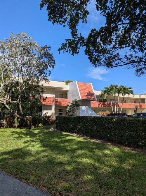 205-907 Cypress Terrace, Pompano Beach, FL, 33069 | Card Image