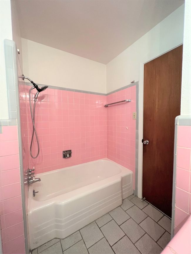 Guest Bath tub taken prior to being occupied | Image 16