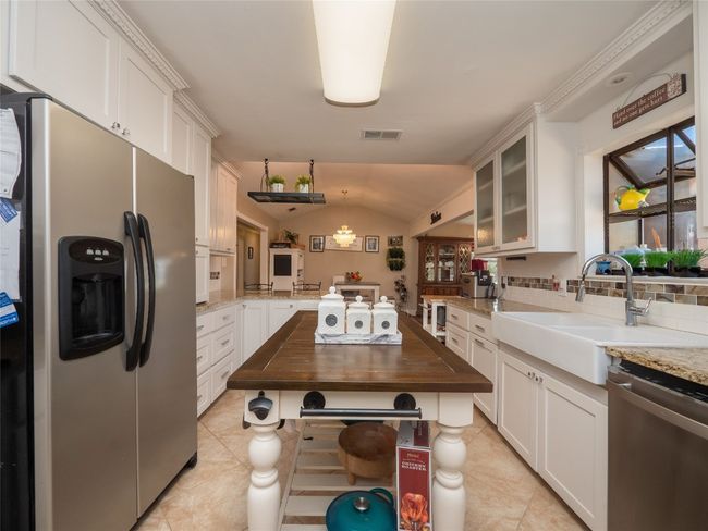 557 Riddle Rd, House other with 7 bedrooms, 4 bathrooms and null parking in Cedar Creek TX | Image 9