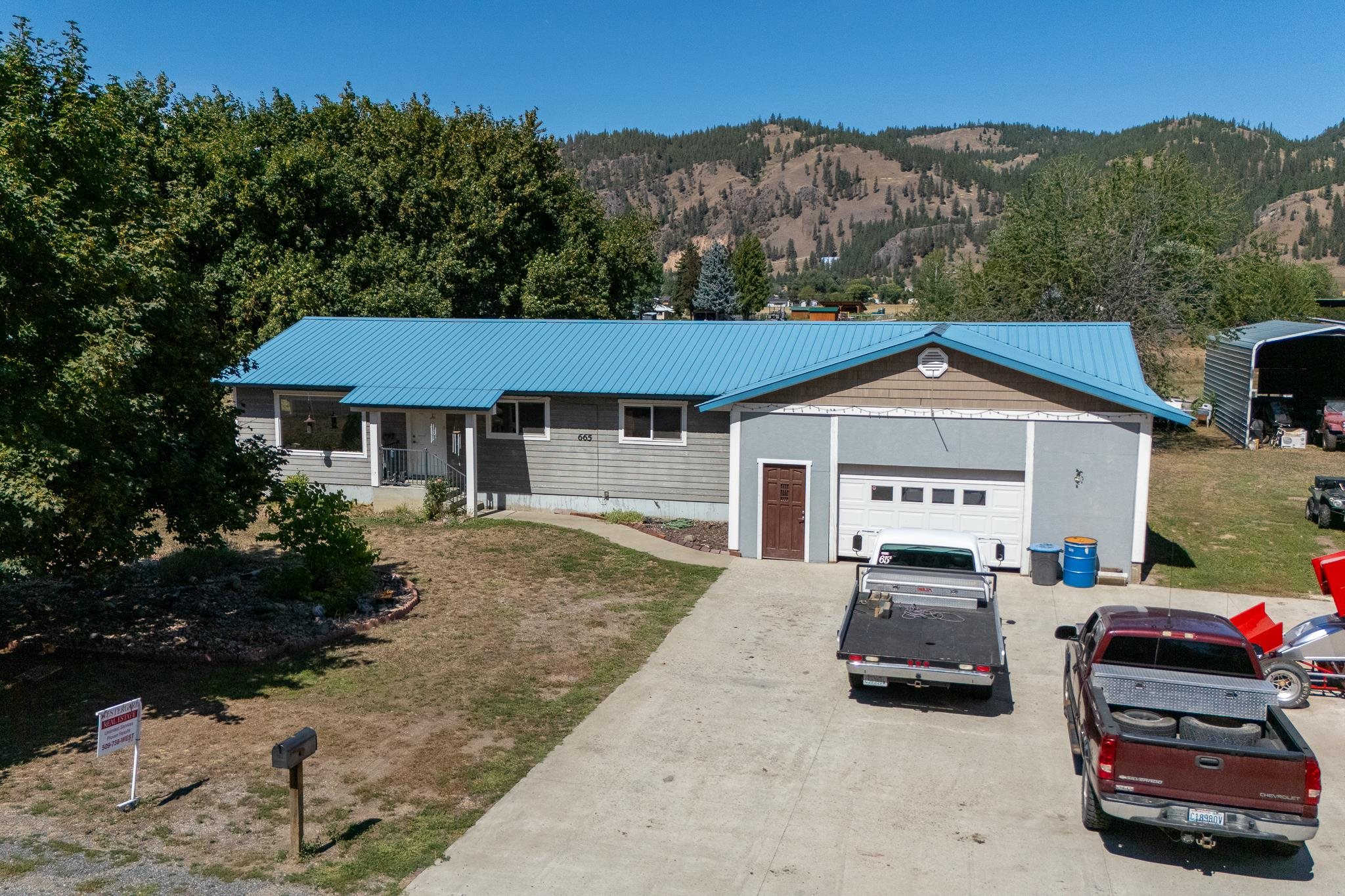 Riverview Ln, Kettle Falls, WA 99141