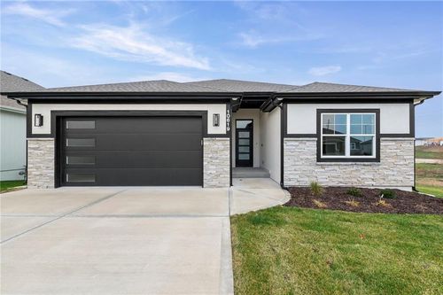 10619 N Bell St, Kansas City, MO, 64155-7720 | Card Image