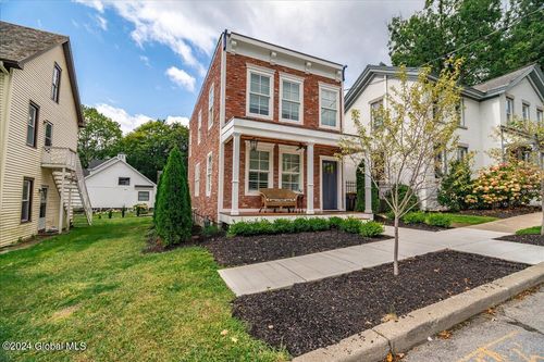 4 N Circular St, Saratoga Springs, NY, 12866-1627 | Card Image