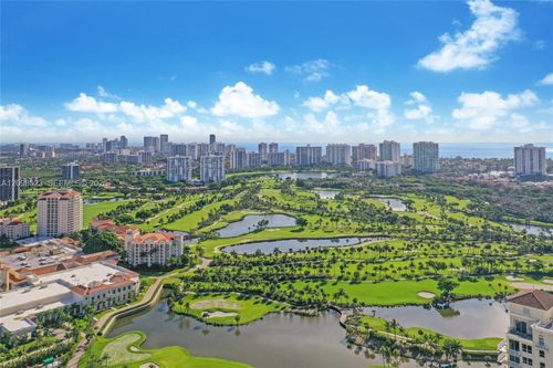 ph-02-19501 W Country Club Dr, Aventura, FL, 33180-2483 | Card Image
