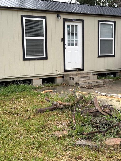 86 Mine Creek Dr, Mound City, KS, 66056-5504 | Card Image