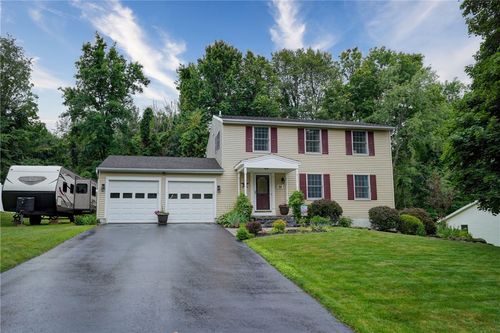 98 Peakview Dr, Henrietta, NY, 14467-9007 | Card Image