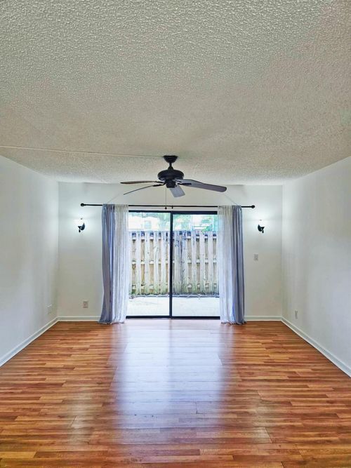 apt-14a-3402 Gardens East Dr, Palm Beach Gardens, FL, 33410-4957 | Card Image