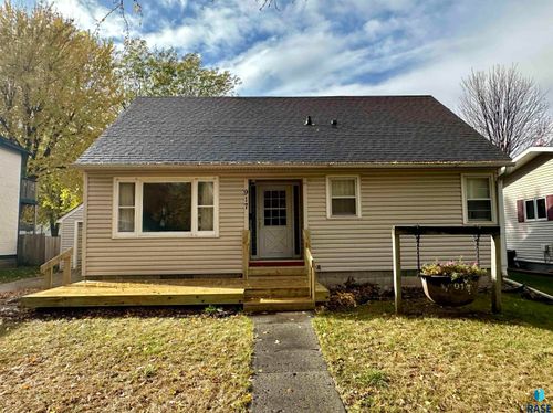 917 N Mckenzie St, Luverne, MN, 56156-1338 | Card Image