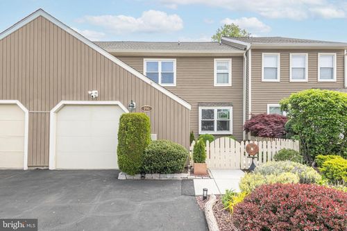 196 Wildflower Cir, YARDLEY, PA, 19067-5806 | Card Image