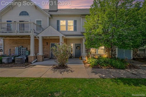1721 Welland St, Howell, MI, 48855-6450 | Card Image