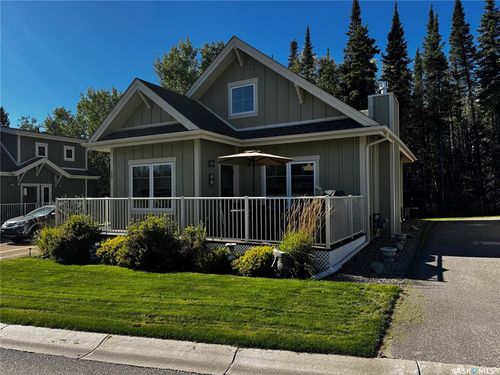 11 Cottage Crescent, Elk Ridge, SK, S0J2Y0 | Card Image
