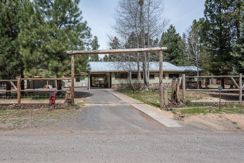 15886 Wright Ave, La Pine, OR, 97739-9756 | Card Image