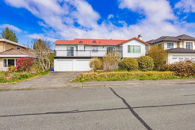 5511 Chemainus Drive, House other with 5 bedrooms, 3 bathrooms and 4 parking in Richmond BC | Image 1
