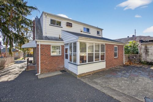 123 Westminster Pl, Garfield, NJ, 07026-1332 | Card Image