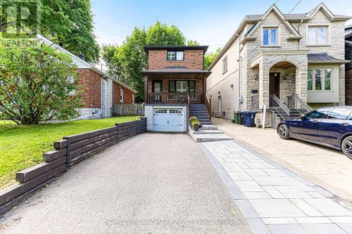 15 Denton Avenue, Toronto (Crescent Town), ON, M4C1T7 | Card Image