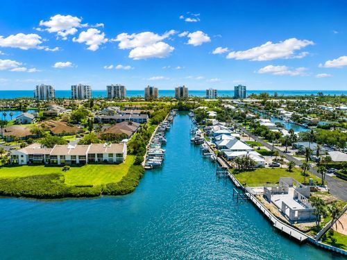 8105-3209 S Lakeview Circle, Hutchinson Island, FL, 34949 | Card Image