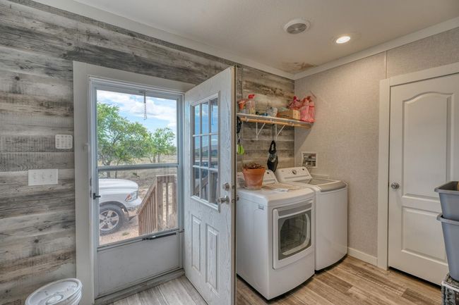 101 Samuel Dr, House other with 4 bedrooms, 3 bathrooms and null parking in Bertram TX | Image 17