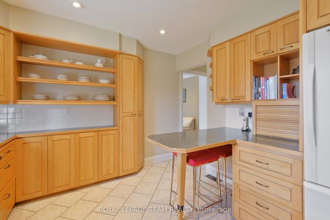 4 Valewood Cres, House other with 4 bedrooms, 4 bathrooms and 4 parking in Gloucester ON | Image 17