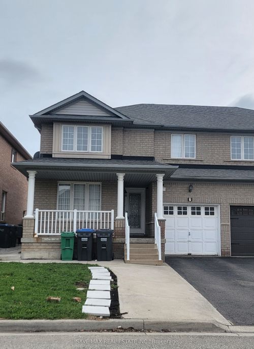 7 Junction Cres, Brampton, ON, L7A2G6 | Card Image