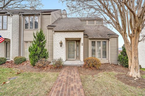 4958 Hunting Hills Cir, Roanoke, VA, 24018-8761 | Card Image